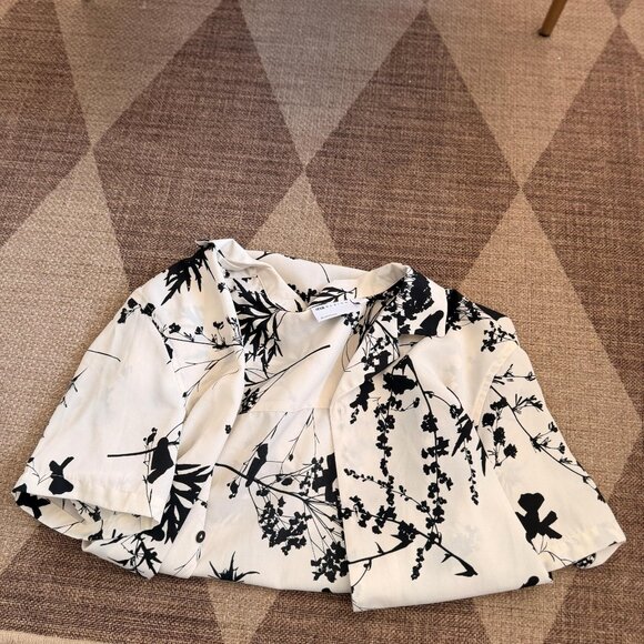 Black & White Floral Shirt - Picture 3 of 3